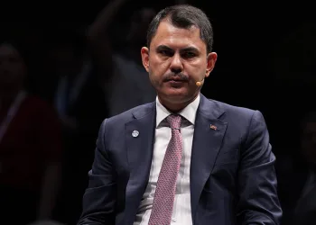 “Fosil yakıtlardan uzaklaşmak zorundayız”