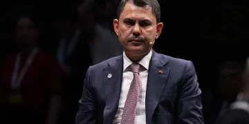 “Fosil yakıtlardan uzaklaşmak zorundayız”