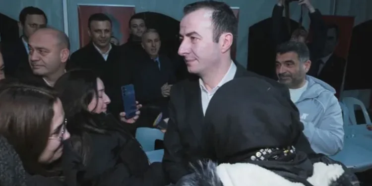 İBB Davasında İlk Tahliyeler: 18 Kişi Serbest, İmamoğlu’nun Tutukluluğu Sürüyor