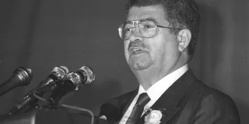 Turgut Özal kabri başında anıldı