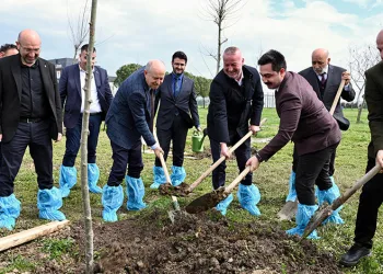 Karacabey’de Bursa’nın Fethi’nin 700. Yılı Anısına Fidanlar Toprakla Buluştu