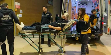 Bursa’da 3 kişi sopalarla darp edildi