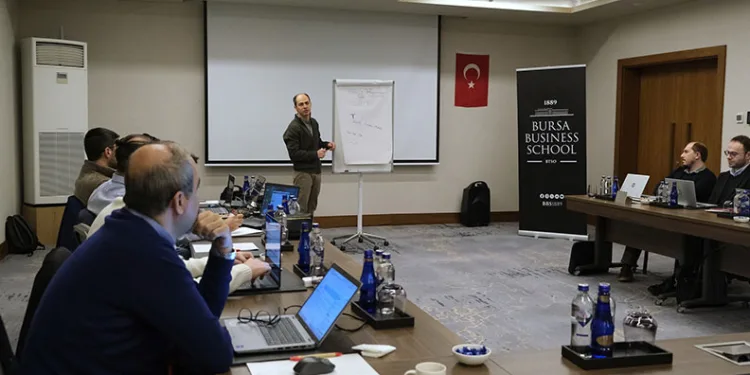 Bursa Business School’dan “Yapay Zeka ile Verimlilik Eğitimi”