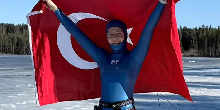 Milli sporcu Finlandiya’da dünya rekoru kırdı