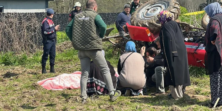 Devrilen traktörün altında kalarak hayatını kaybetti