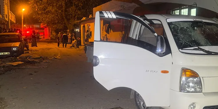 Bursa’da kanlı tartışma: 14 yaşındaki çocuk silahla vuruldu