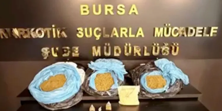 Bursa’da çekicinin zulasından 16,7 kilo uyuşturucu çıktı