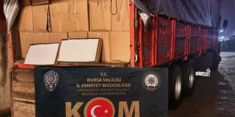 Bursa’da 4 milyonun üzerinde dolu makaron ele geçirildi