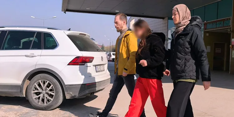 Bursa’da genç kızların bıçaklı kavgası: 1 tutuklama