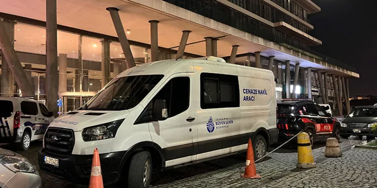 Eski koca dehşeti: Kızını öldürdü, eski eşini ağır yaraladı