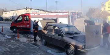 Tavşanlı’da araç yangını korkuttu