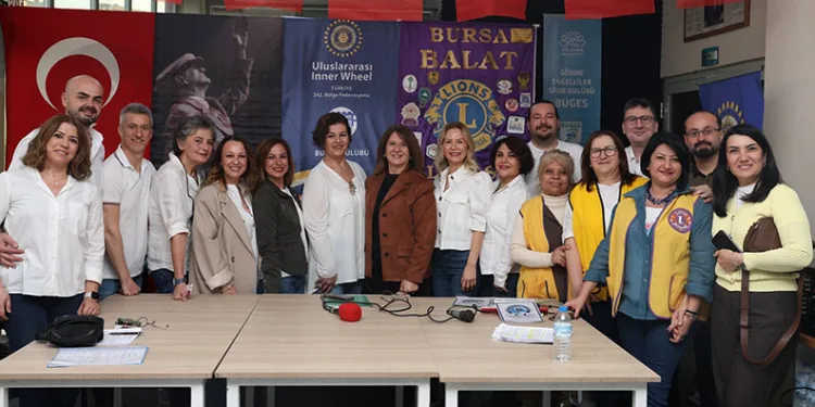 Görme engelli sporcular için canlı radyo tiyatrosu sahnelendi