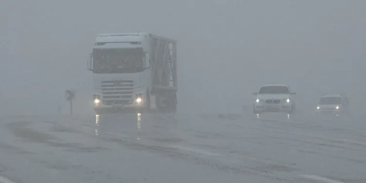Van’da 50 yerleşim yerinin yolu kapalı