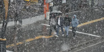 Kars’ta kar ve tipi: 33 köy yolu ulaşıma kapandı