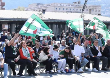  Osmangazi Belediyesi Bursaspor Maçını Dev Ekranda Yayınladı