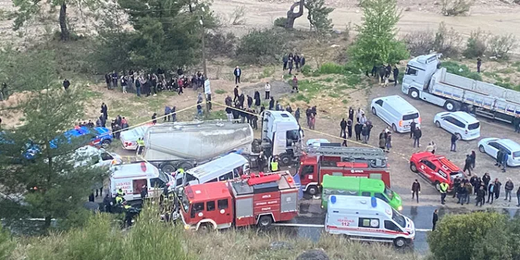 Burdur’da 7 kişinin öldüğü trafik kazasında beton mikserinin sürücüsü tutuklandı