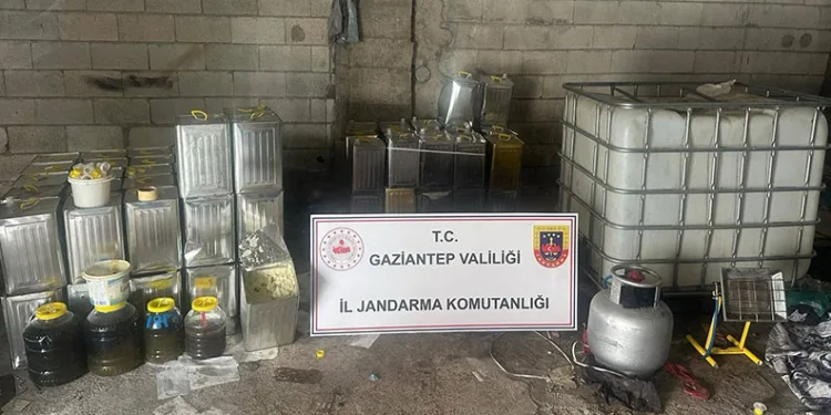 Gaziantep’te bin 500 litre sahte zeytinyağı ele geçirildi