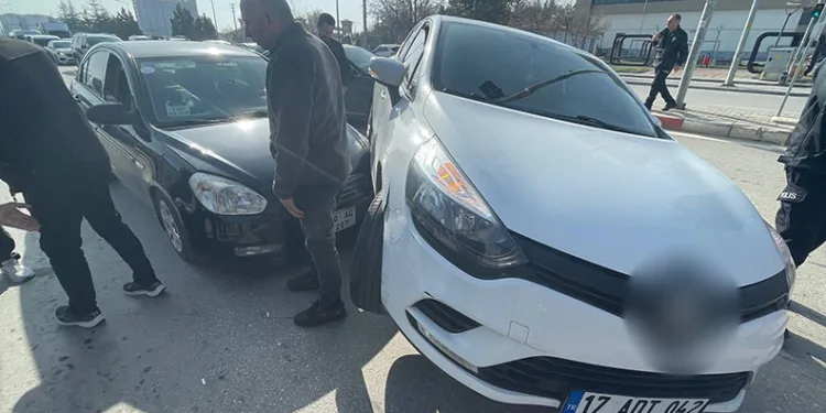 Karaman’da yaşanan kaza ucuz atlatıldı