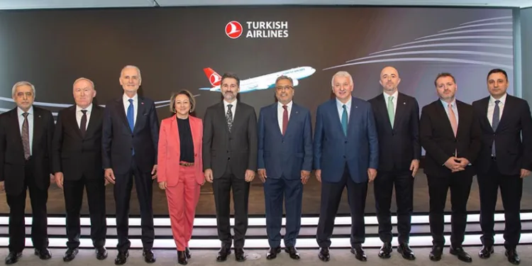 Türk Hava Yolları’nda devir teslim töreni gerçekleşti