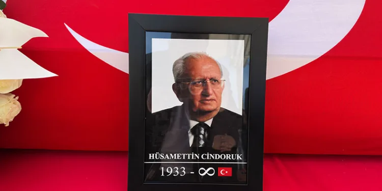 TBMM Eski Başkanı Hüsamettin Cindoruk son yolculuğuna uğurlandı