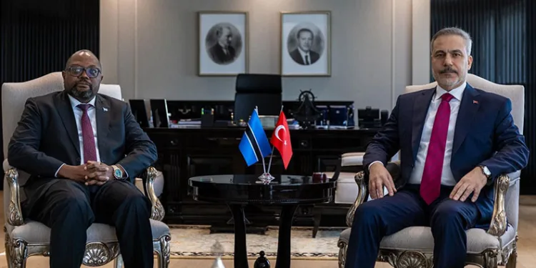 Bakan Fidan, Botsvana Uluslararası İlişkiler Bakanı Butale ile görüştü