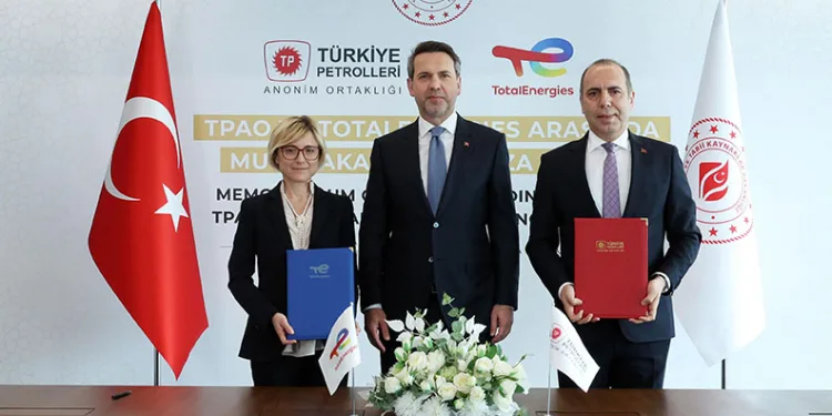 “Ülkemizin enerjideki tam bağımsızlık yürüyüşüne güç katmaya devam edeceğiz”