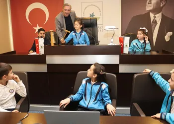 Osmangazi Belediyesi’nden çocuklara yerel yönetim bilinci