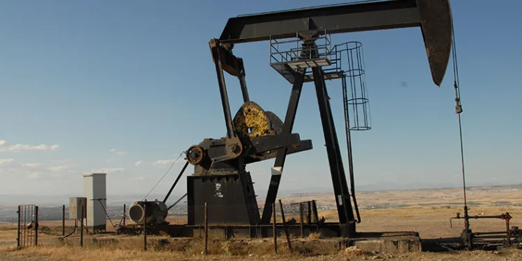 Brent petrol 100 doların altına geriledi