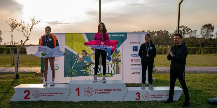 Osmangazi’nin genç sporcuları kürsüyü boş bırakmadı