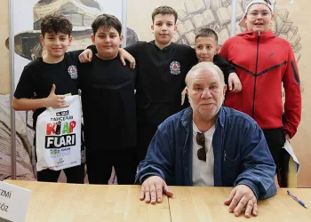 Osmangazi Standında Cezmi Ersöz’e Büyük İlgi