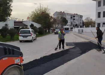 Orhangazi Belediyesi’nden Şehir Genelinde Asfalt Yama Çalışması