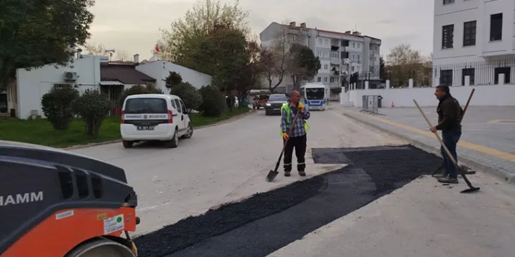 Orhangazi Belediyesi’nden Şehir Genelinde Asfalt Yama Çalışması