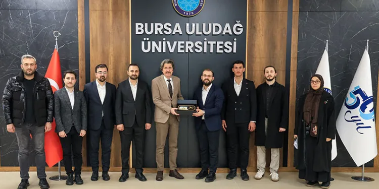 BUÜ’den gençlerin eğitimine tam destek