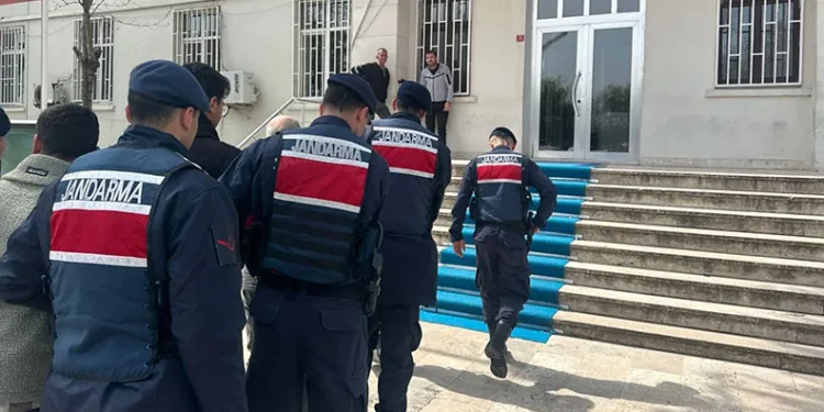 Edirne’de göçmen kaçakçılığı operasyonu: 3 tutuklama