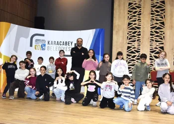 Karacabey Belediyesi çocuk tiyatro ekibi kuruldu