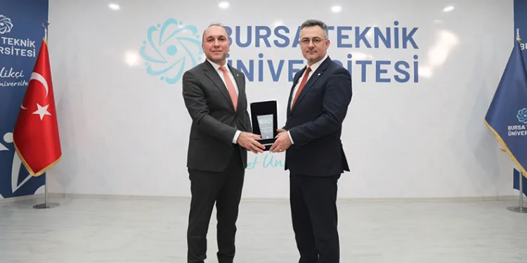 “Bağımsızlık kendi hikâyenizi yazmakla mümkündür”