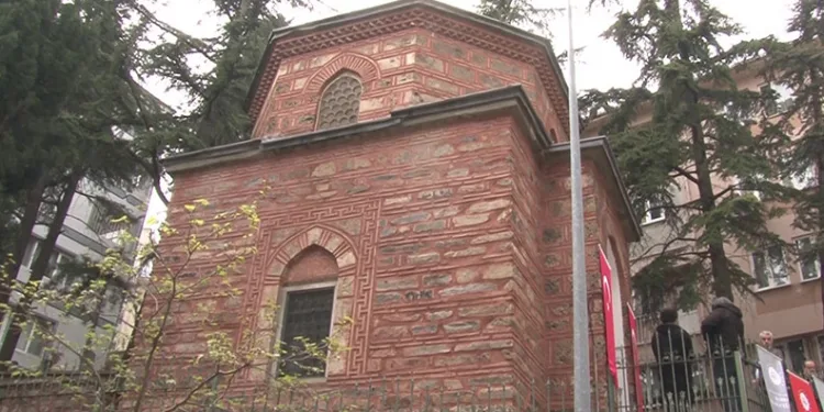 Bursa’da Abdüllatif Kudsi Türbesi yeniden ziyarete açıldı