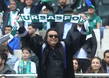 Bursaspor’a Gökhan Kırdar’dan özel beste sözü