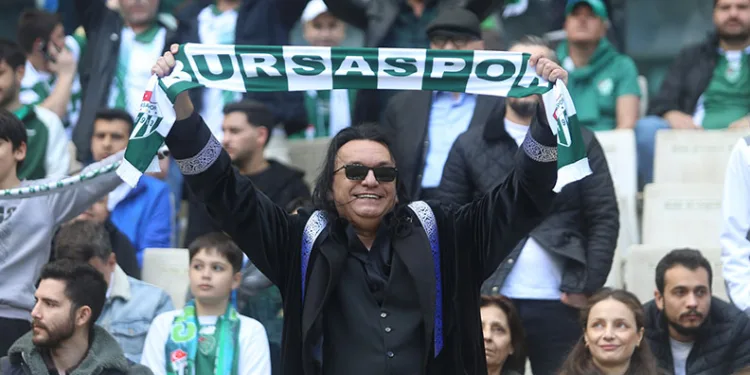 Bursaspor’a Gökhan Kırdar’dan özel beste sözü