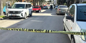 Komşular arasındaki gürültü kavgası kanlı bitti: 2 ölü