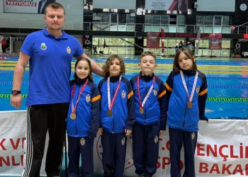 İnegöl Belediyespor Yüzme Takımından 18 Madalyalık Gurur