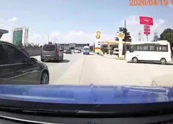 Bursa’da makas atan sürücü kazaya davetiye çıkardı