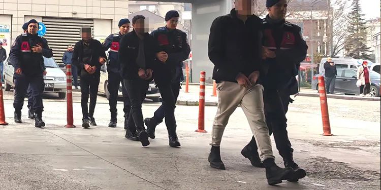 Bursa’da 7 bağ evini soyan şüpheliler yakalandı