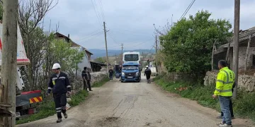 Samsun’da öğrenci servisi direğe çarptı: 12 yaralı