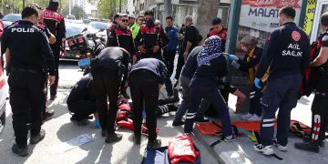 Malatya’da yunus timleri kaza yaptı: 2 polis yaralı