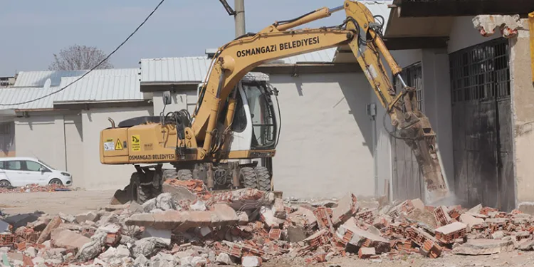 Osmangazi Belediyesi İlçeye Yeni Yollar Kazandırdı