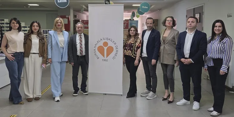 BHİD’de bayrak değişimi