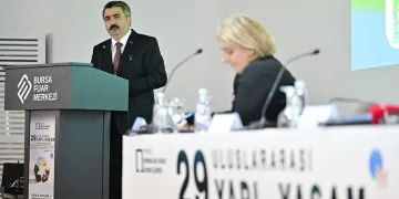 Yıldırım geleceği inşa ediyor