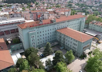 “Bursa’da hiçbir sağlık kuruluşunun satışı söz konusu değil”