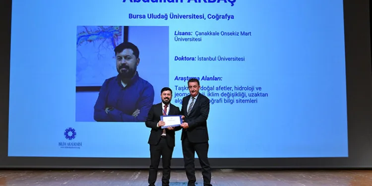 BUÜ’lü akademisyene “Bilim Akademisi 2026” ödülü